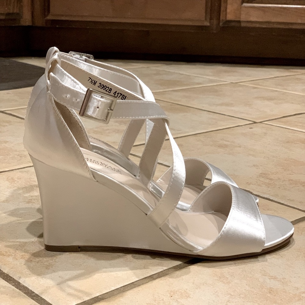 Touch Ups Bridal Wedges